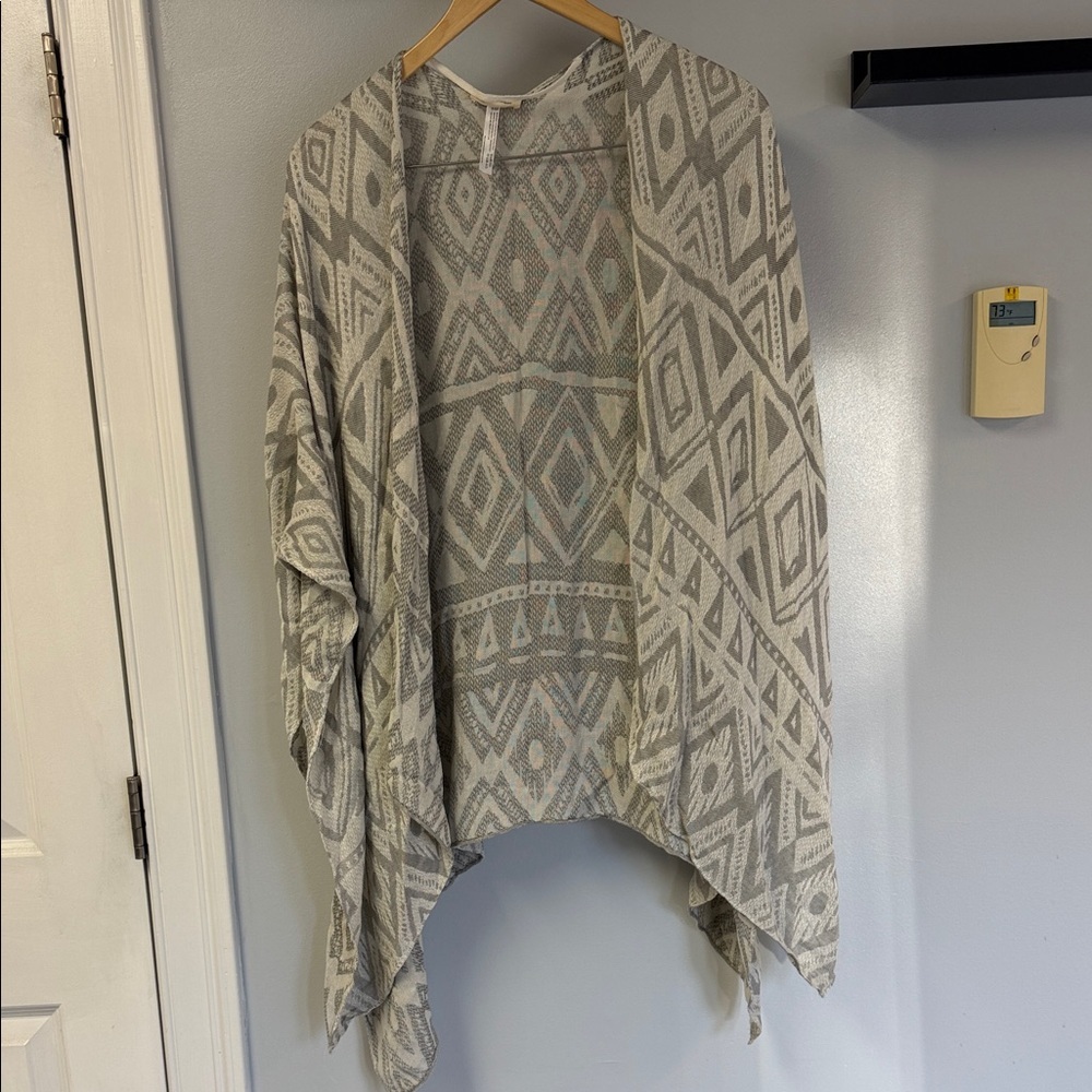 Silence and Noise Shawl